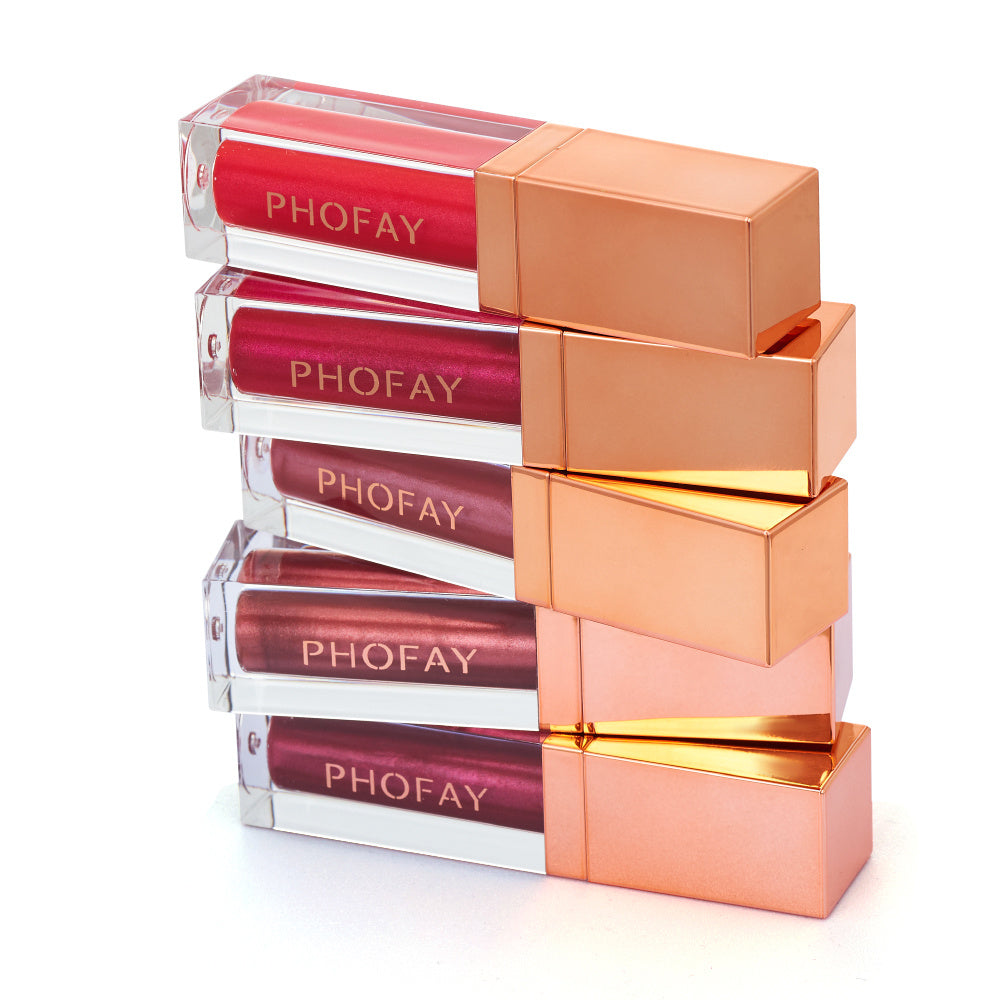 Luxury lip gloss with cushioned feel